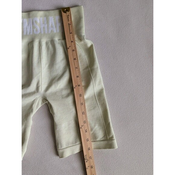 Gymshark Flex Cycling Shorts Yellow Small Logo High Waisted GL SH4250 Activewear - Picture 10 of 10